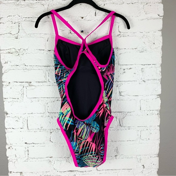 TYR Reversible Safari CrossFit Black Pink Fern Floral One Piece Swimsuit - Picture 6 of 7